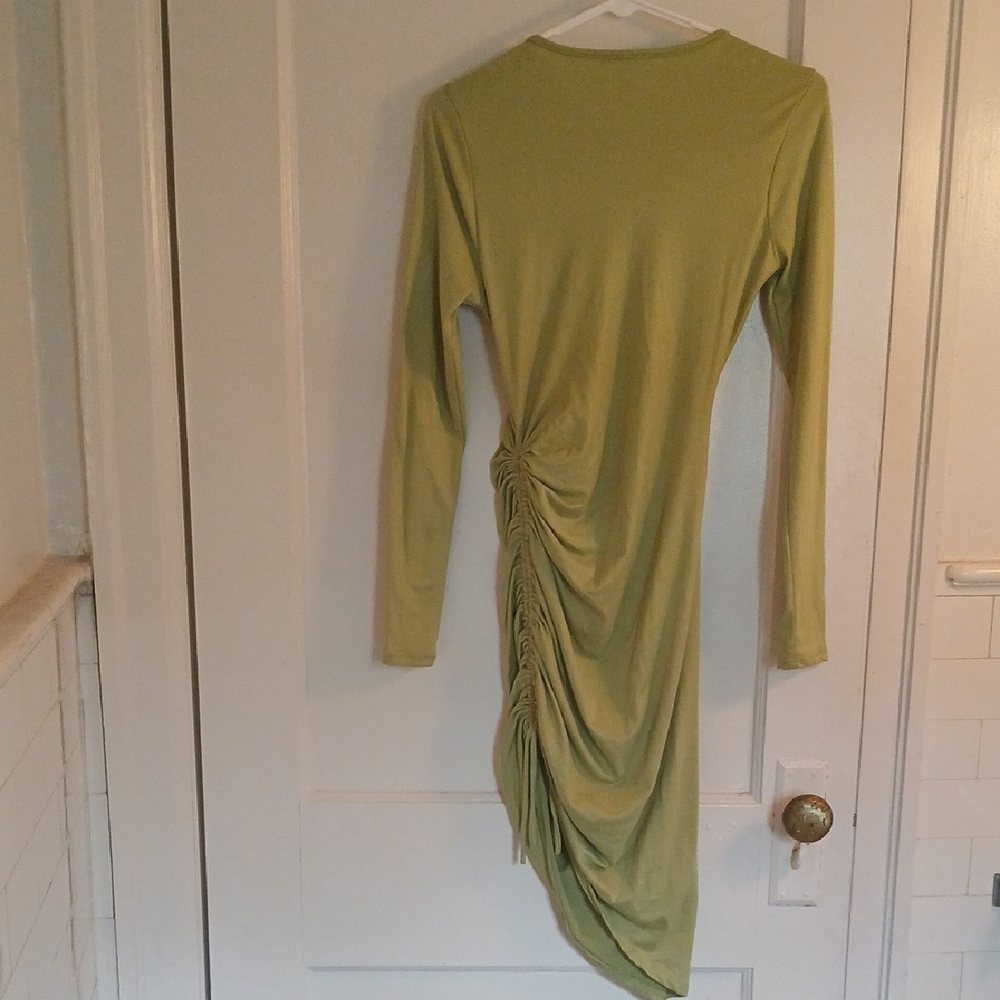 Forever 21 Light Green Ruched Long Sleeve Dress - Picture 6 of 8